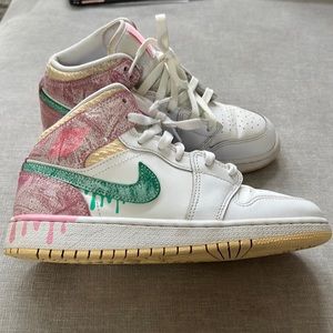 Kids size 5Y ice cream Jordan’s